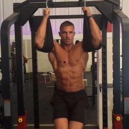 腹肌视频,跟随视频轻松练出完美腹肌